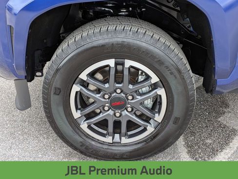 Used 2025 Toyota Tacoma TRD Sport AWD/4WD image 12