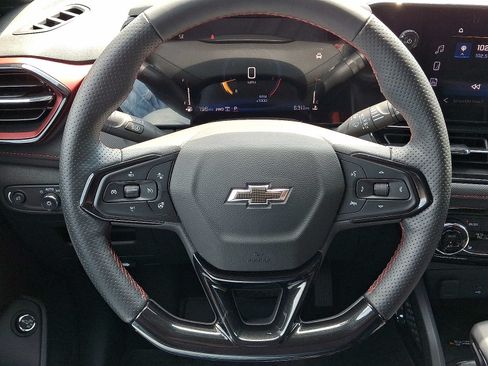 Used 2024 Chevrolet TrailBlazer RS w/ Convenience Package AWD/4WD image 19
