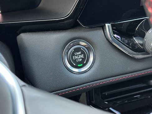 Used 2023 Chevrolet Colorado Z71 w/ Z71 Convenience Package 2 image 24