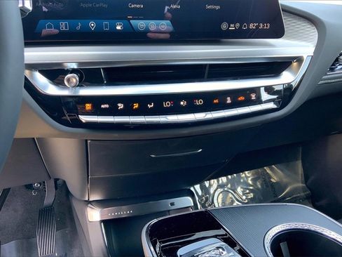 New 2025 Cadillac Lyriq Luxury image 27