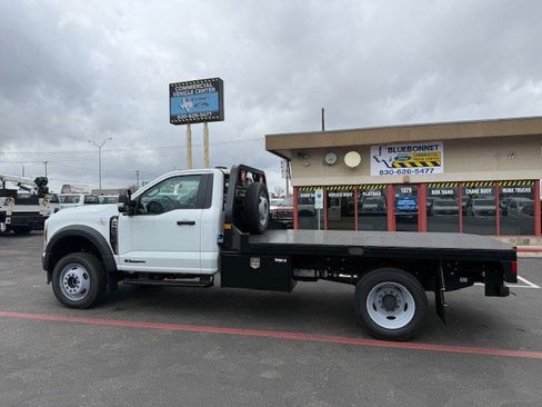 New 2026 Ford F550 4x4 Regular Cab Super Duty image 3