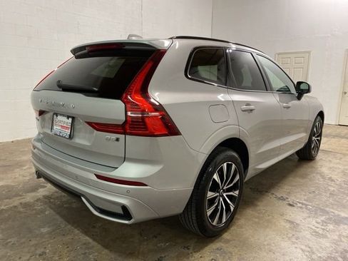 Used 2025 Volvo XC60 B5 Core image 6