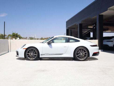 Certified 2024 Porsche 911 Carrera T RWD image 2
