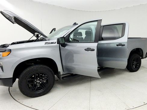 Used 2024 Chevrolet Silverado 1500 Custom Trail Boss w/ LPO, Dark Essentials Package image 11