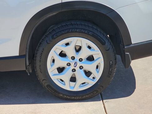 Used 2021 Subaru Forester AWD/4WD image 36