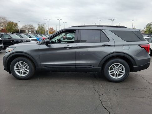 New 2026 Ford Explorer Active image 7