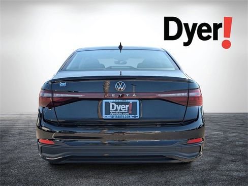 Used 2025 Volkswagen Jetta S image 5