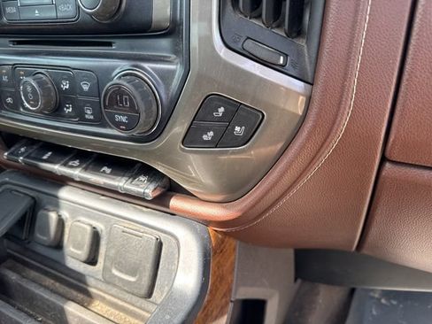 Used 2017 Chevrolet Silverado 1500 High Country AWD/4WD image 21