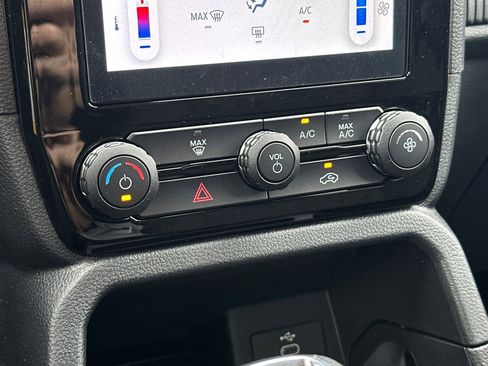 New 2025 Ford Ranger XLT w/ Black Appearance Package image 19