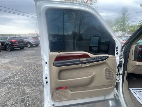 Used 2006 Ford F250 Lariat AWD/4WD image 16