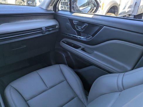New 2025 Lincoln Corsair Grand Touring w/ Equipment Group 301A AWD/4WD image 18