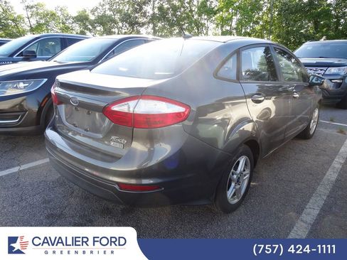Used 2017 Ford Fiesta SE image 5