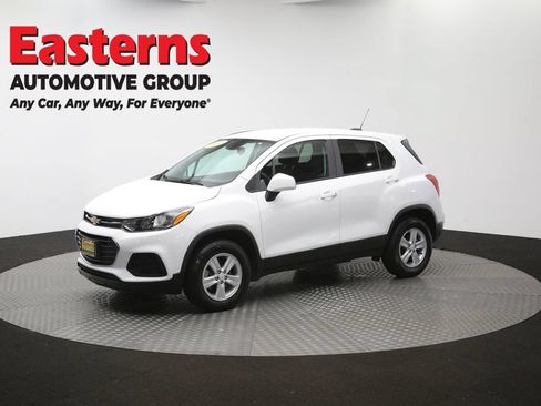 Used 2020 Chevrolet Trax LS w/ Tint and Cruise Package AWD/4WD image 57