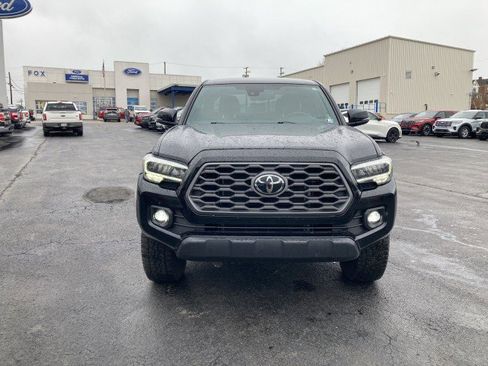 Used 2023 Toyota Tacoma TRD Off-Road image 3