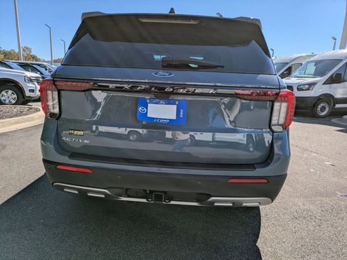 New 2026 Ford Explorer Active w/ Active Comfort Package image 5