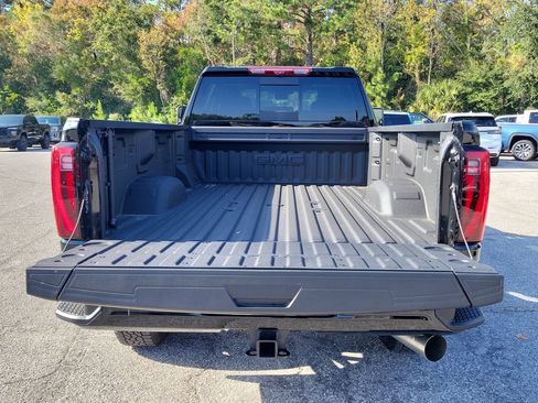 New 2025 GMC Sierra 3500 Denali Ultimate image 9