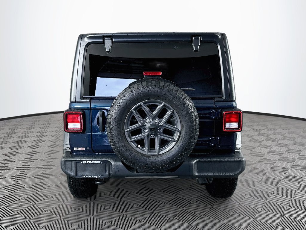 Used 2025 Jeep Wrangler Unlimited Sport AWD/4WD image 9