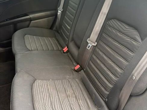 Used 2016 Ford Fusion SE FWD image 27