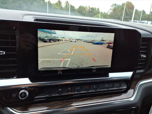 Used 2024 GMC Sierra 1500 Elevation image 18