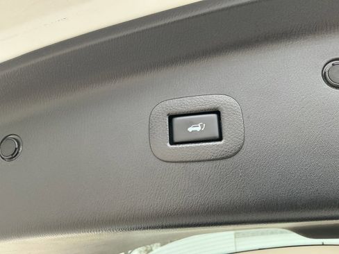 Used 2019 INFINITI QX80 Luxe image 36