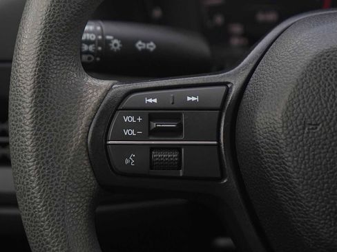 Used 2023 Honda Accord EX image 17