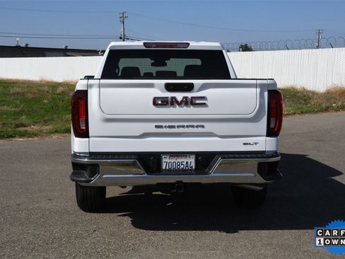 Used 2025 GMC Sierra 1500 SLT image 3