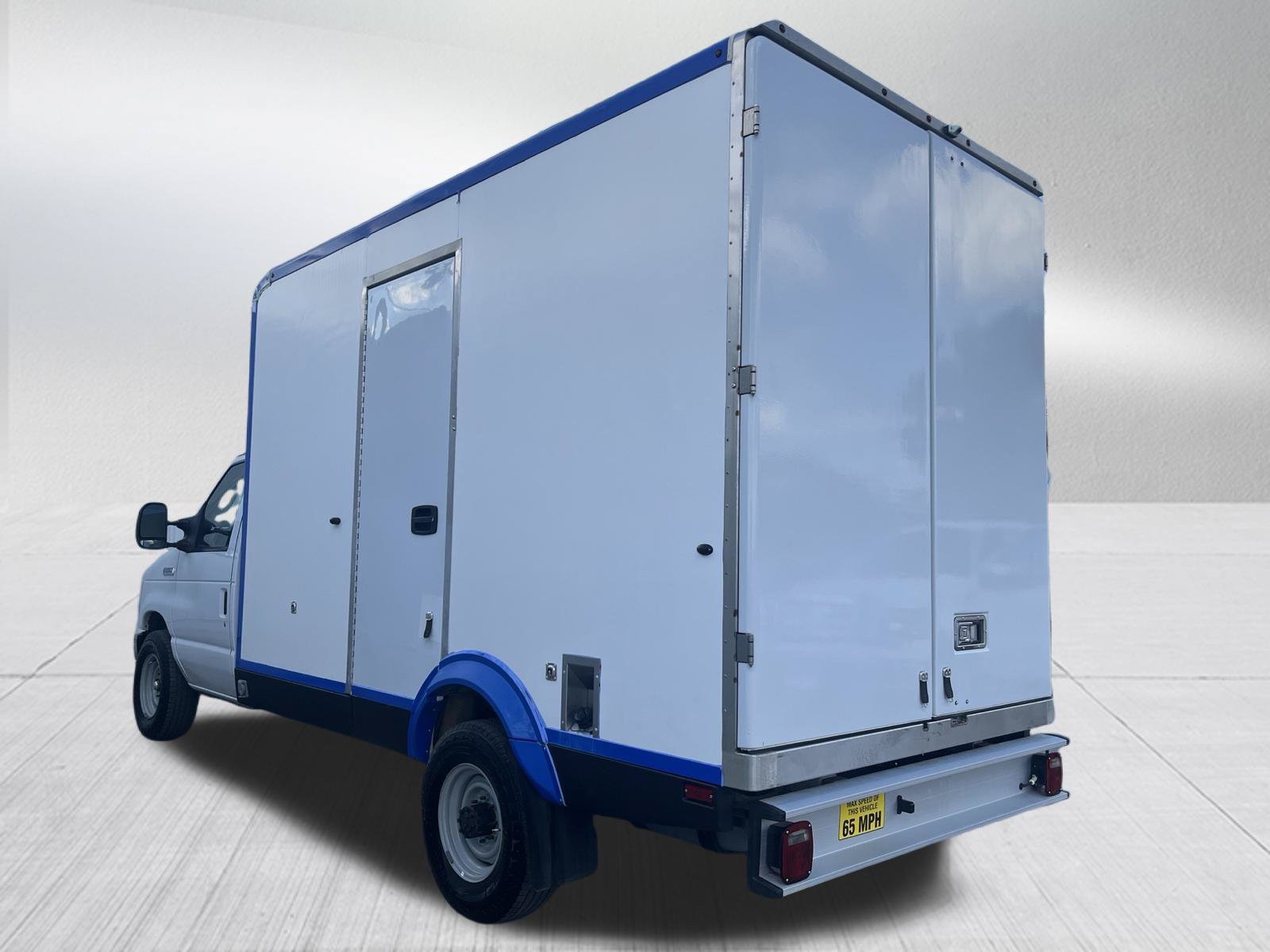 Used 2023 Ford E-350 and Econoline 350 Super Duty w/ Power Windows & Locks Group RWD image 4