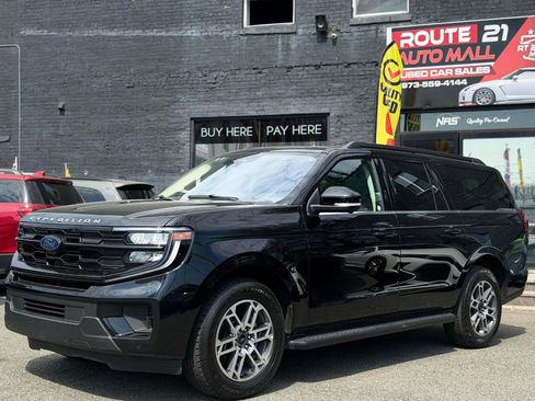 Used 2025 Ford Expedition Max Active image 2