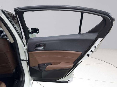 Used 2019 Acura ILX w/ Premium Package image 43