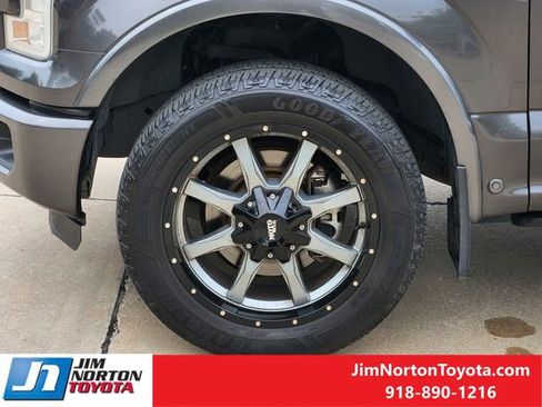 Used 2015 Ford F150 Platinum w/ Equipment Group 701A Luxury AWD/4WD image 14
