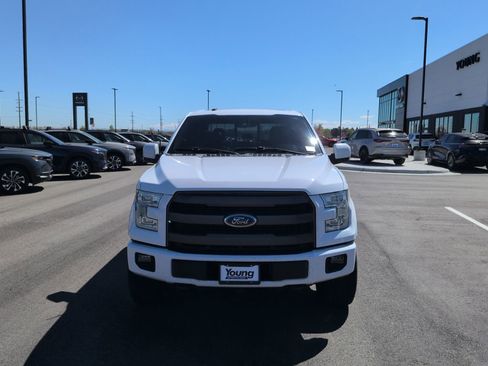 Used 2016 Ford F150 Lariat w/ Equipment Group 502A Luxury AWD/4WD image 2