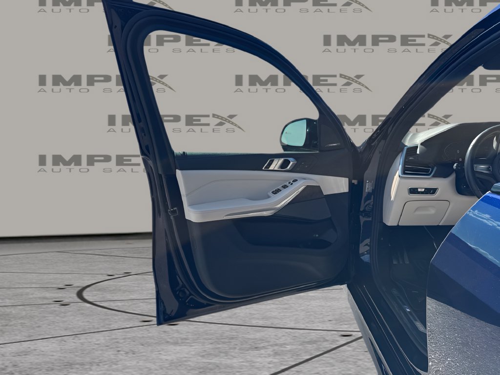 Used 2020 BMW X5 sDrive40i w/ M Sport Package RWD image 25