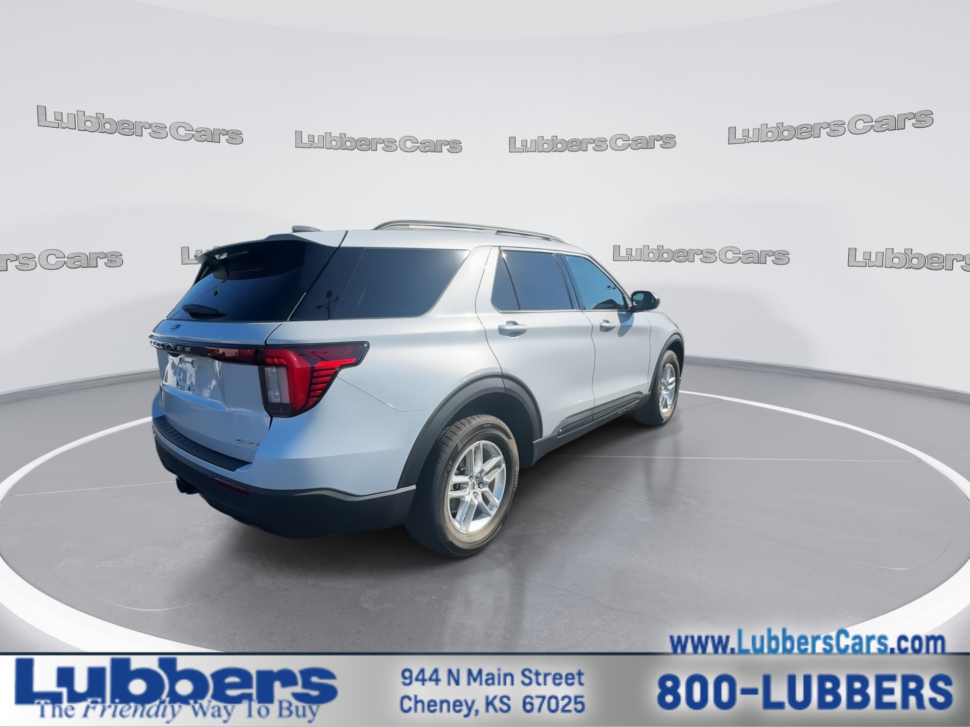 Used 2026 Ford Explorer Active AWD/4WD image 8