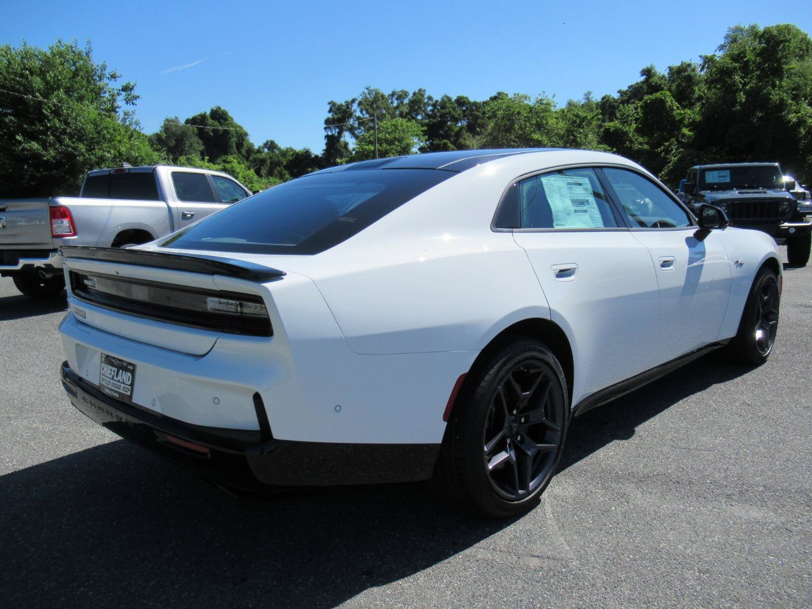 New 2026 Dodge Charger R/T AWD/4WD image 7