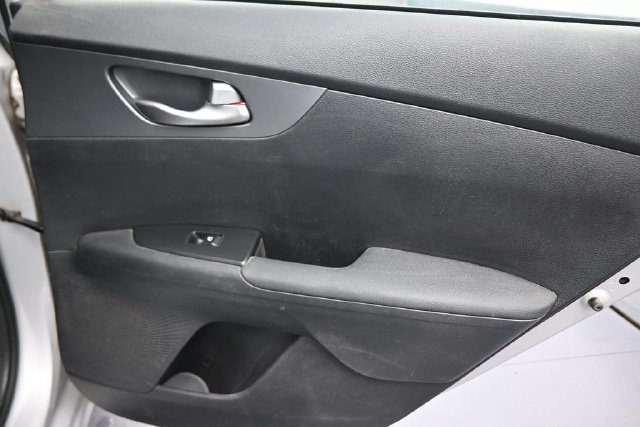Used 2021 Kia Forte LXS FWD image 15