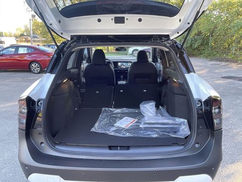 New 2026 Nissan Kicks SR w/ Cold Weather Package AWD/4WD image 16