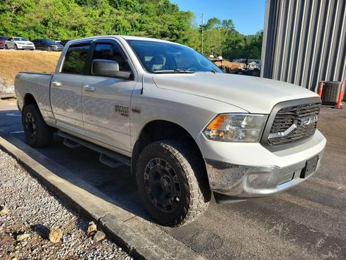 Used 2020 RAM 1500 Classic SLT image 1