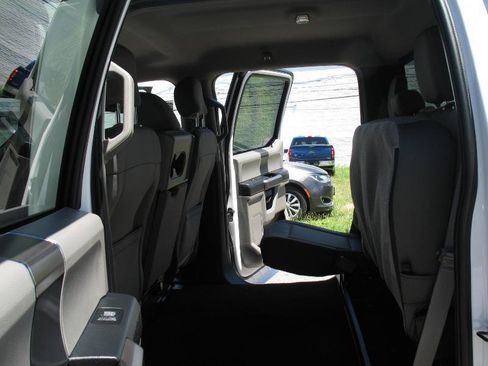 Used 2020 Ford F150 XLT w/ Equipment Group 302A Luxury AWD/4WD image 32