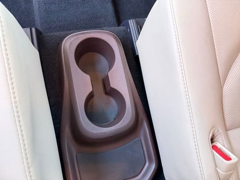 Used 2021 Toyota Highlander Limited image 32