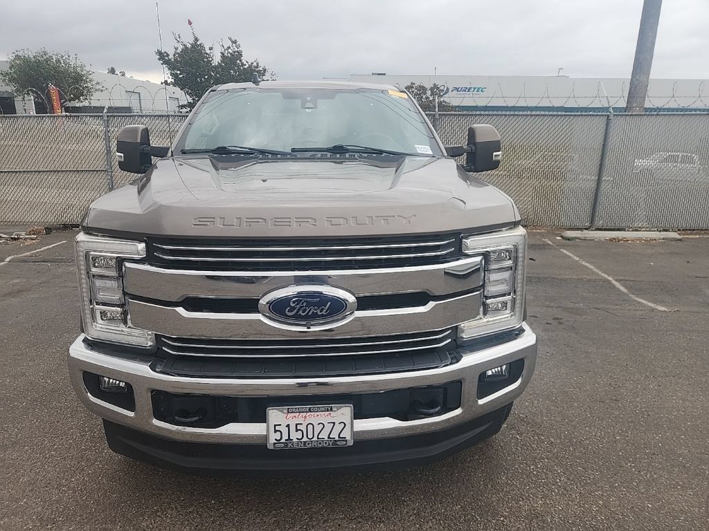 Used 2019 Ford F350 Lariat AWD/4WD image 2