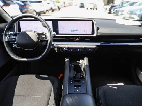 Used 2024 Hyundai Ioniq 6 SE RWD image 12