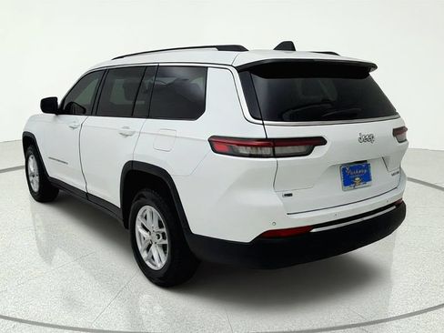 Used 2022 Jeep Grand Cherokee L Laredo w/ Luxury Tech Group I RWD image 5