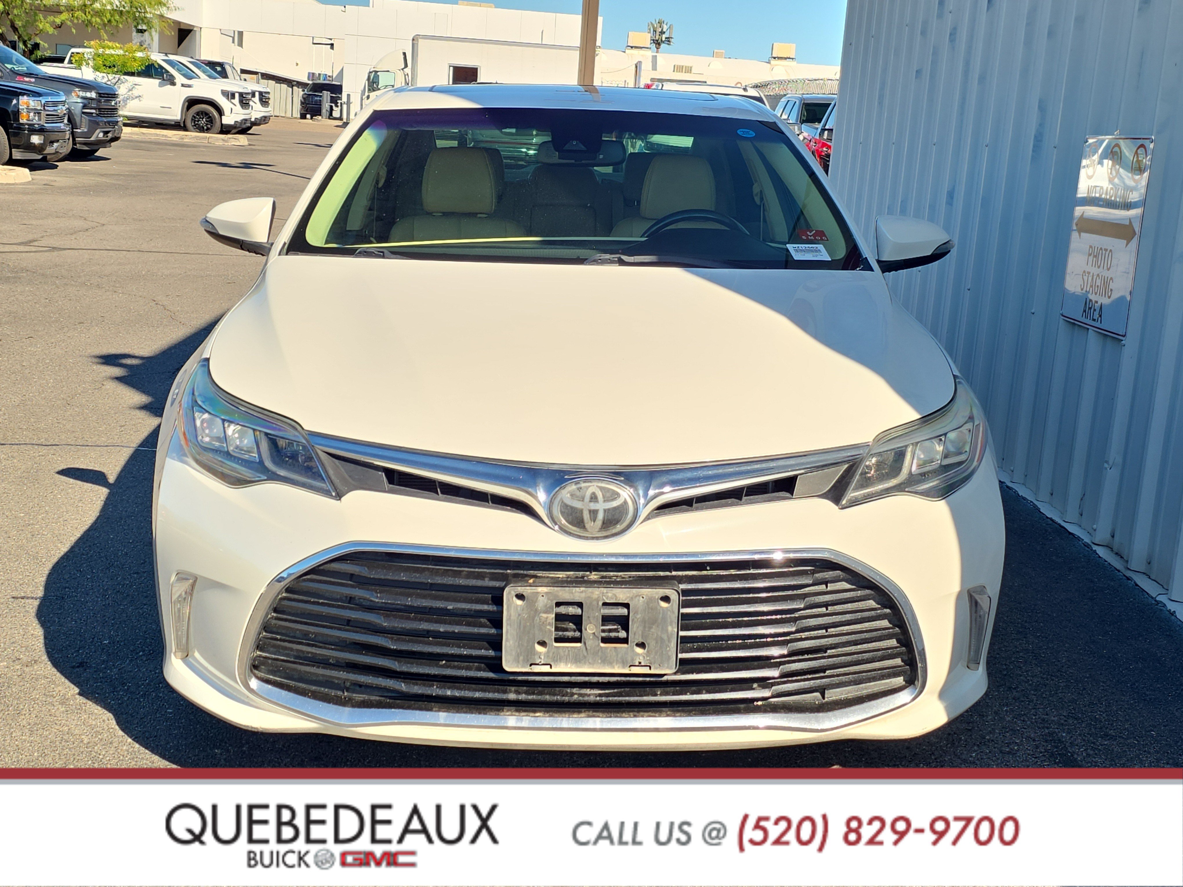 Used 2018 Toyota Avalon Touring w/ All Weather Liner Package FWD image 2