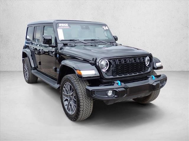 Used 2024 Jeep Wrangler High Altitude AWD/4WD image 6