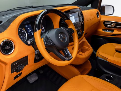 Used 2022 Mercedes-Benz Metris Passenger image 40