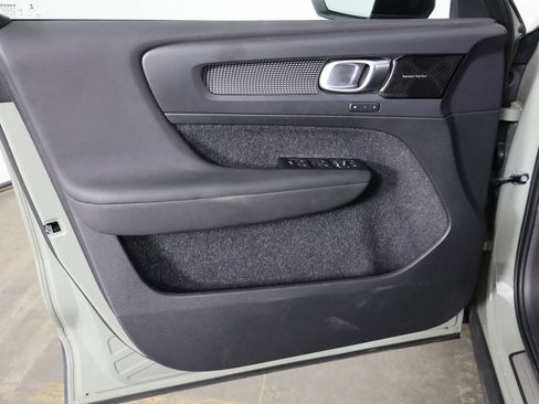 Used 2021 Volvo XC40 P8 Recharge AWD/4WD image 18