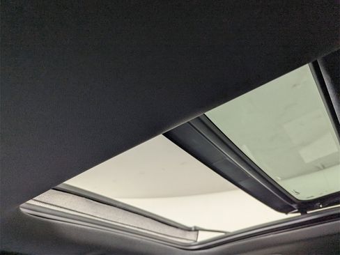 New 2025 Jeep Grand Cherokee Limited image 27