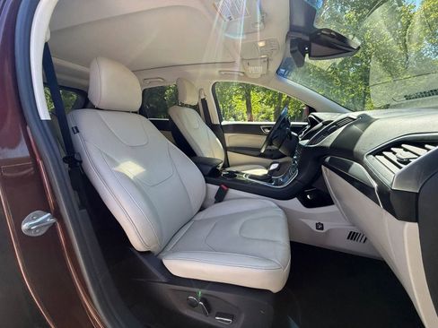 Used 2016 Ford Edge Titanium w/ Equipment Group 302A FWD image 15