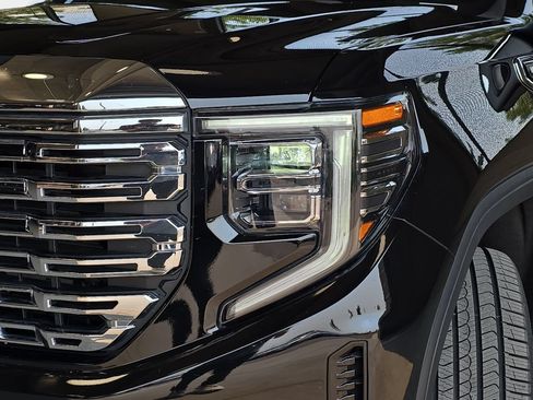 Used 2023 GMC Sierra 1500 Denali w/ Denali Reserve Package AWD/4WD image 31
