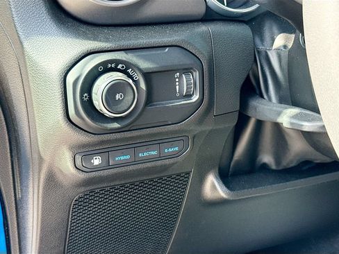 Used 2023 Jeep Wrangler Unlimited w/ Cold Weather Group AWD/4WD image 12